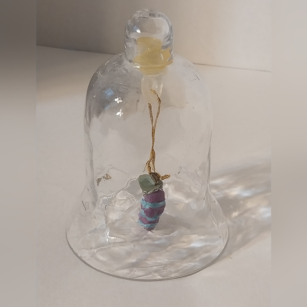 Christmas Cracked Effect Bell with Mitten